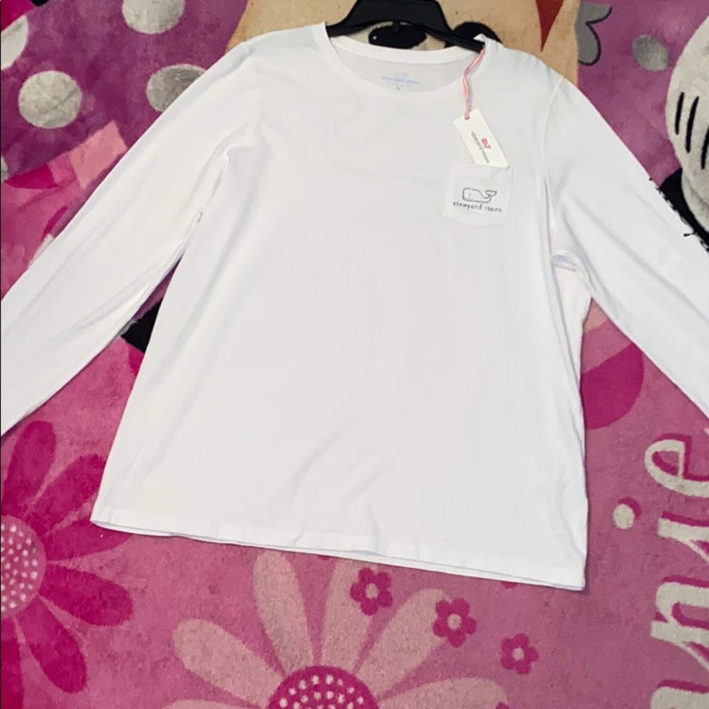 New men’s vineyard vines shirt with price tag!